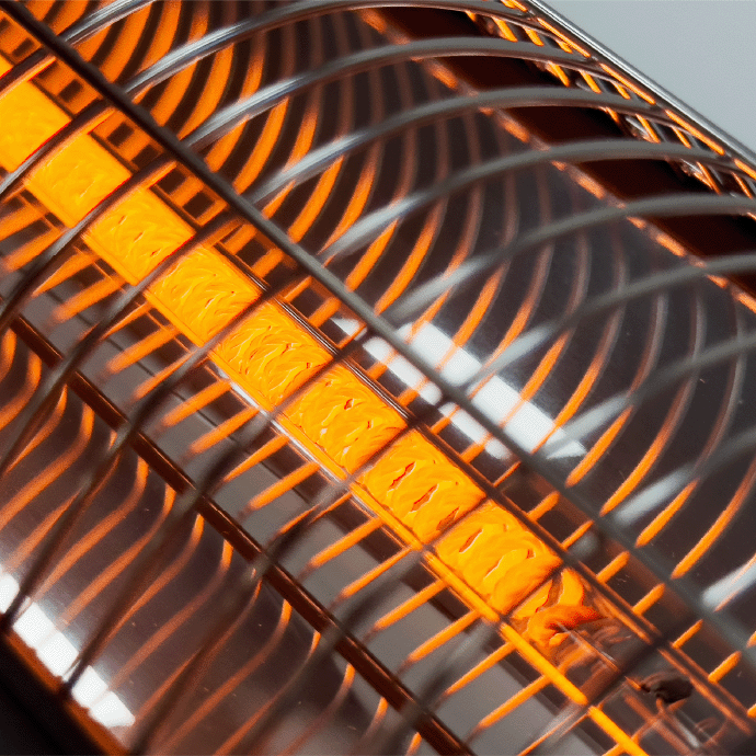 Pastāvīgi novietojamais infrasarkano staru sildītājs Heatum H2500R CORE BLACK ar trijkāju statīvu