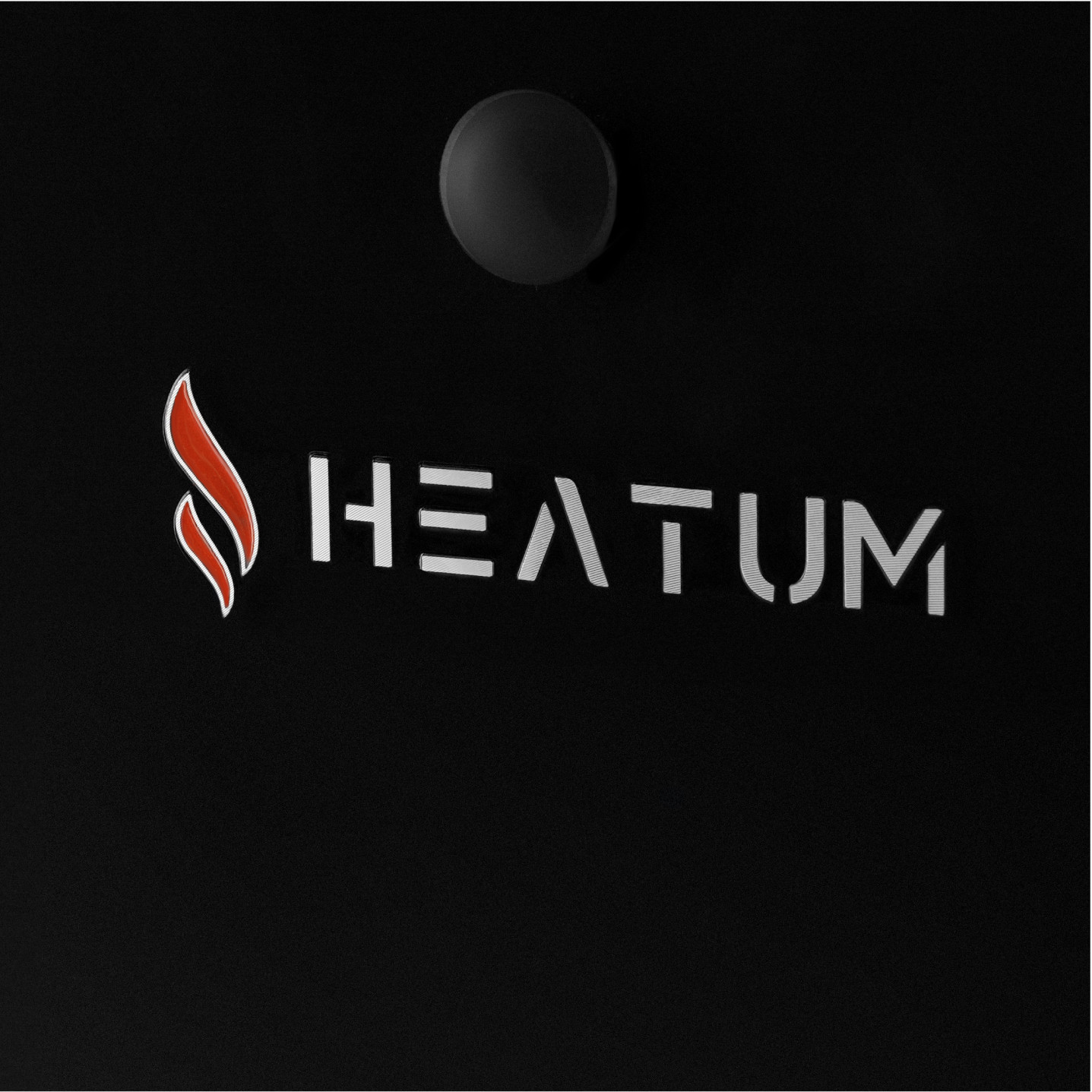 Gāzes sildītājs piramīdas formā Heatum Athena melnā krāsā ar gāzes balonu